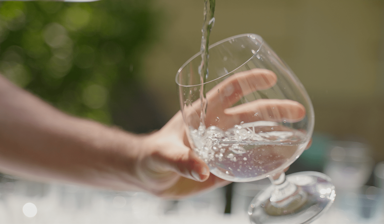 Wasserglas mit Leitungswasser